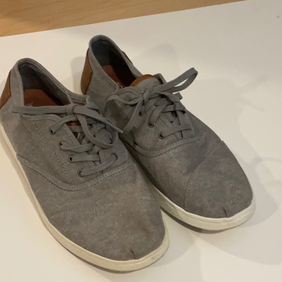 Toms Other - Toms Casual shoe size 9